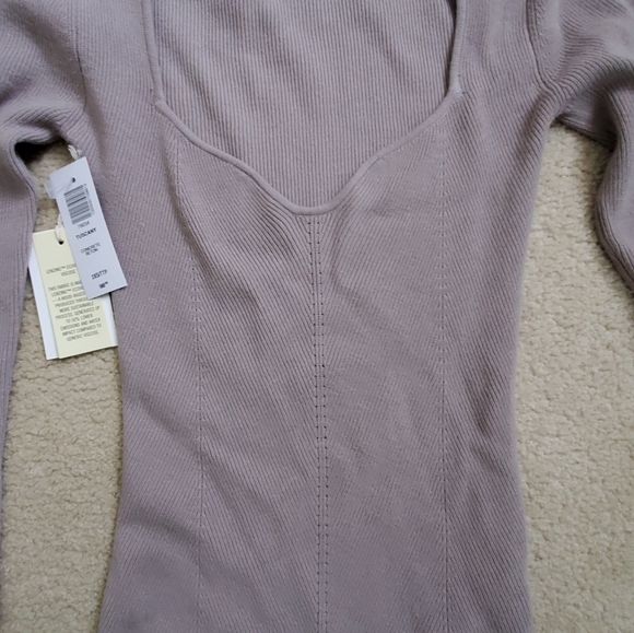 **SOLD** NWT Aritzia Wilfred Tuscany sweater - Picture 7 of 10